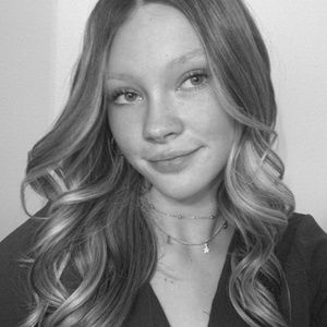 Meet your Posher, Ava